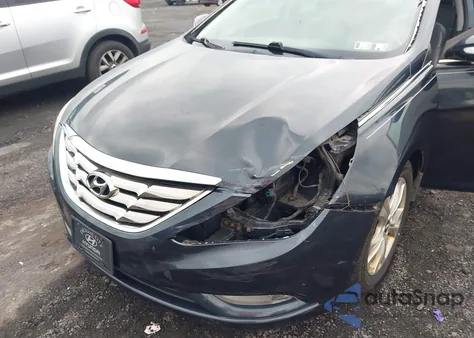 2011 Hyundai Sonata Limited z USA, uszkodzony, nr VIN 5NPEC4AC7BH003240